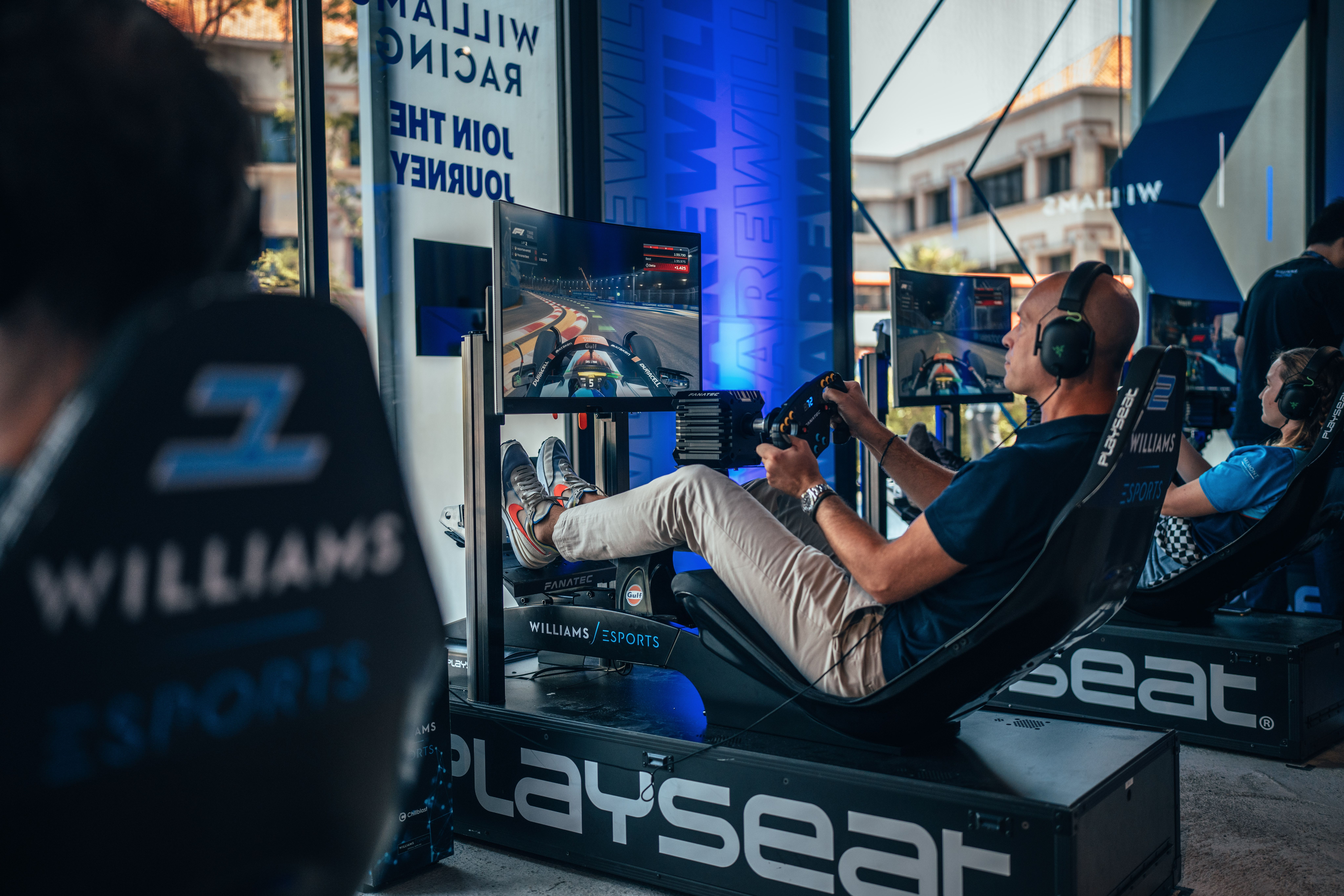 Starting the day the right way, in the Williams Racing Fan Zone!