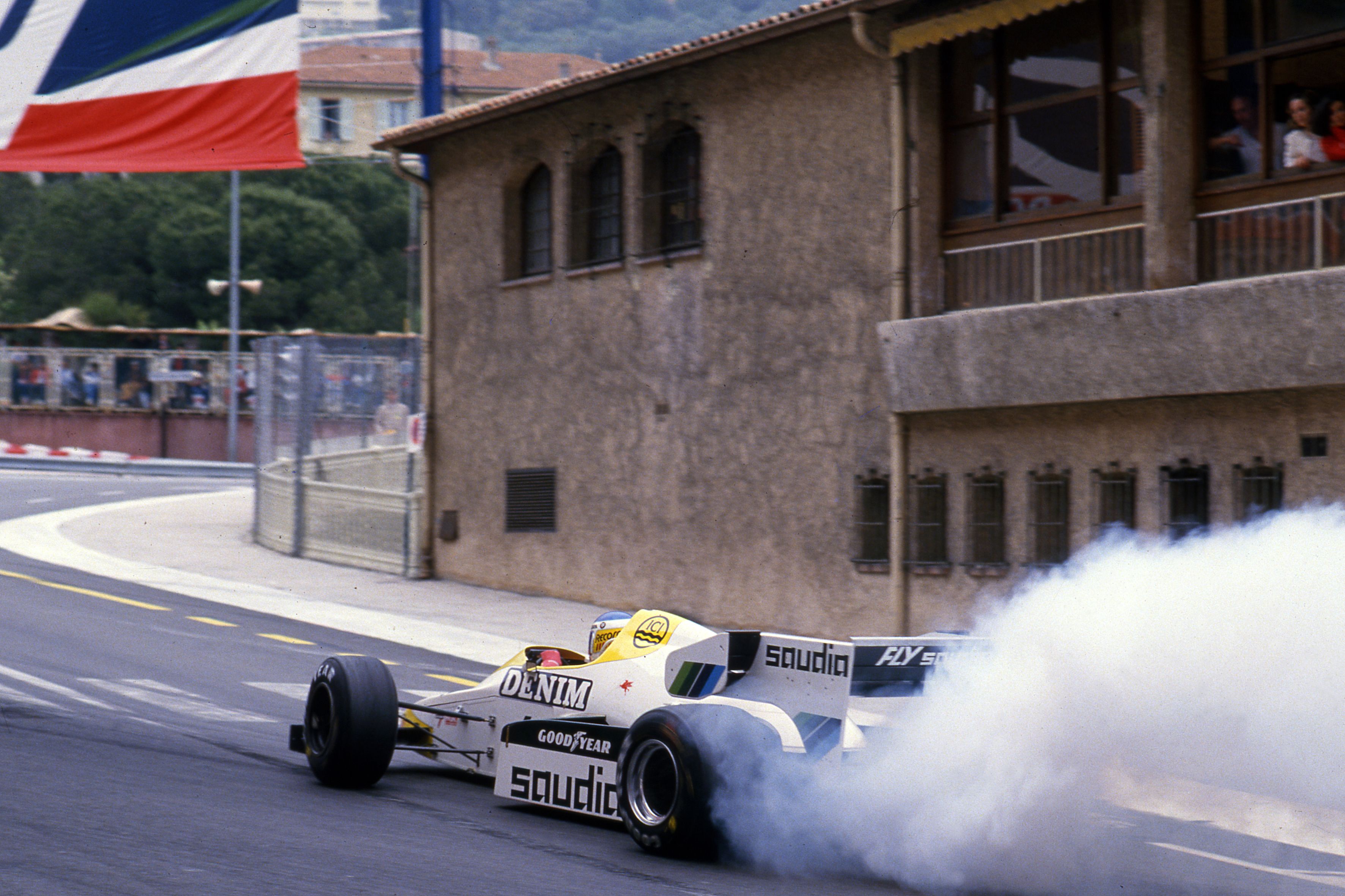 Keke smoking his way around La Rascasse in 1984.
