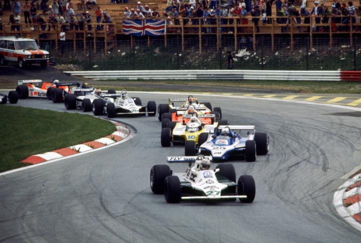 Alan Jones leads the field away at the 1980 Austrian GP