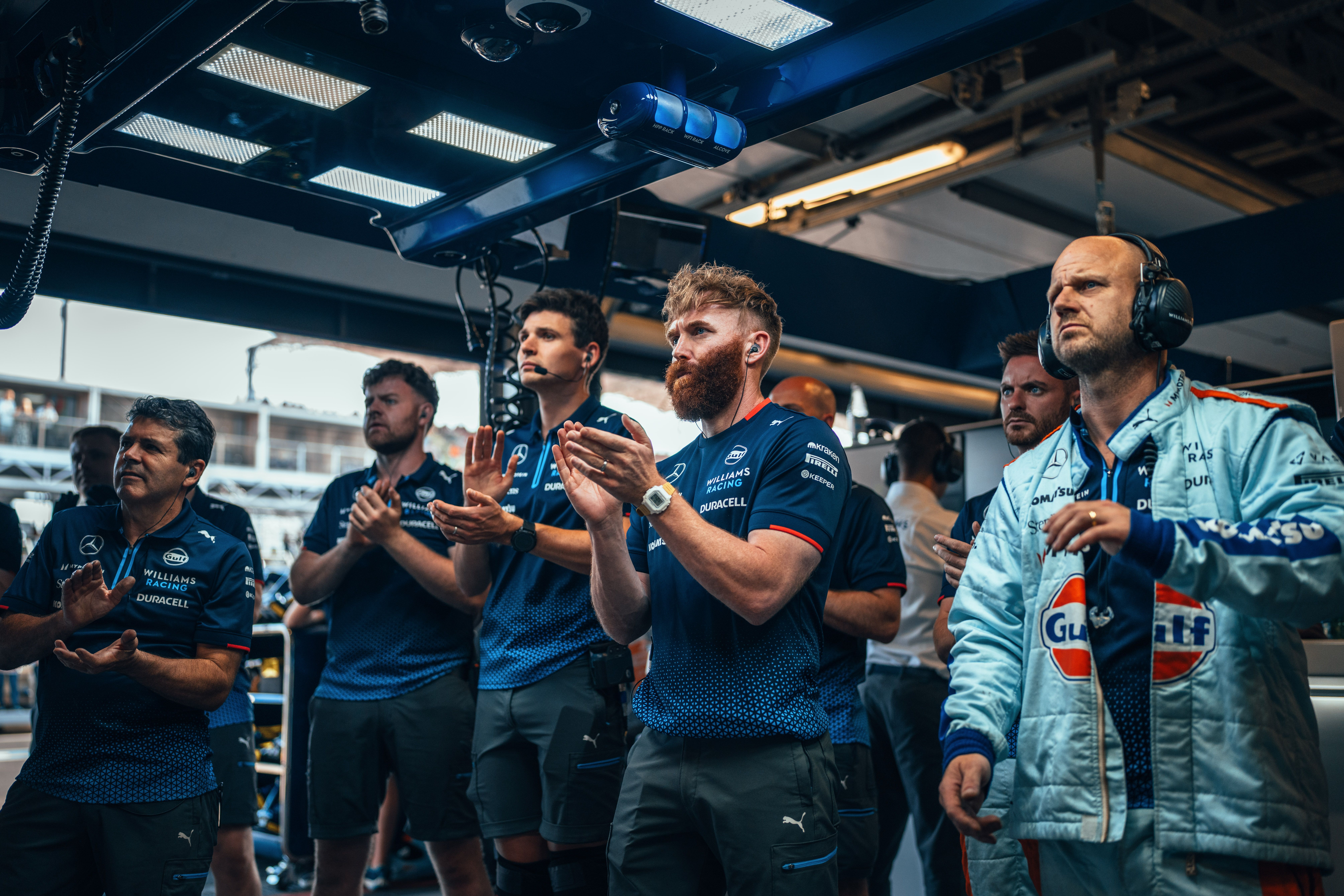 The garage clap as both cars reach Q3