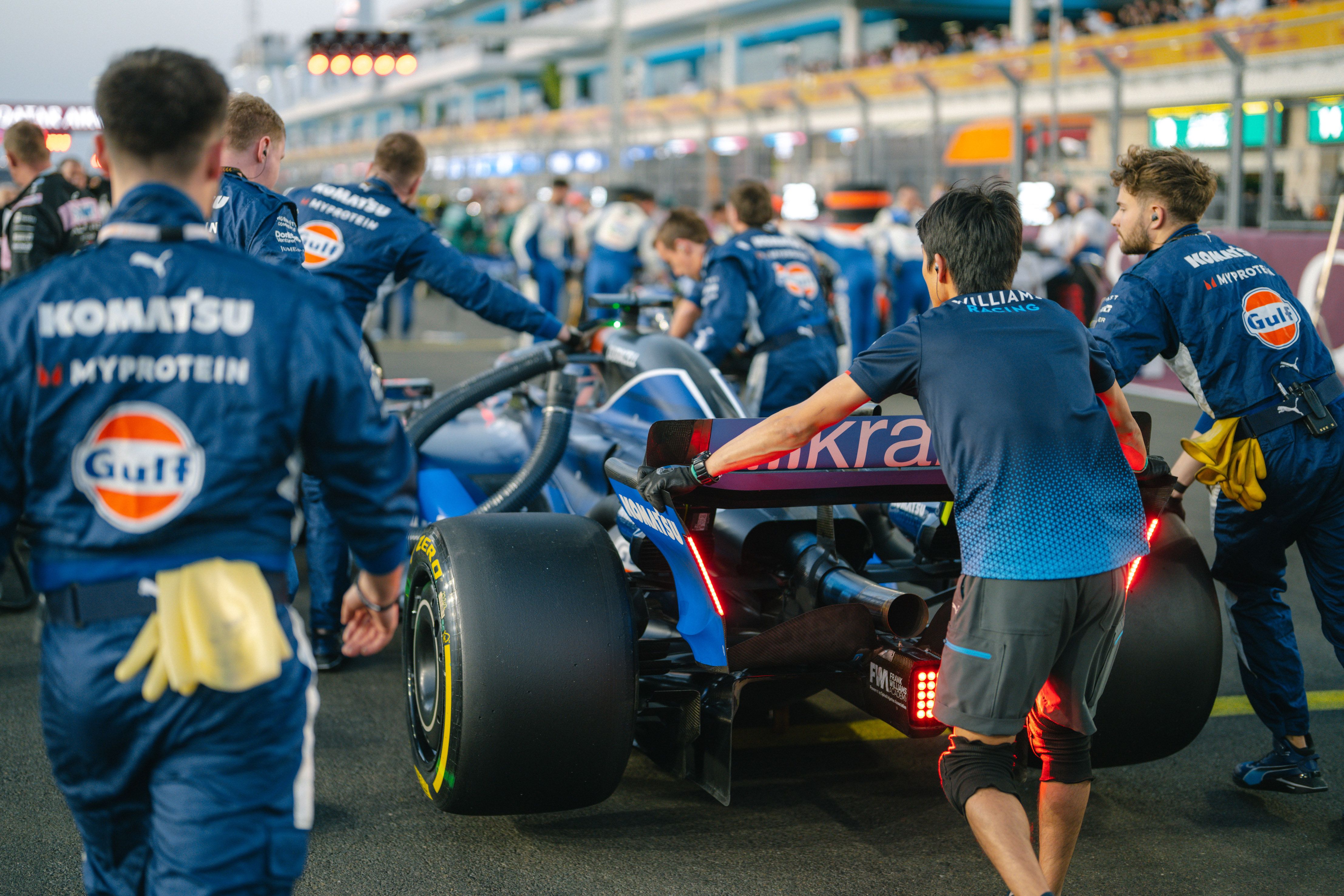 Heading to the grid with the mechanics.