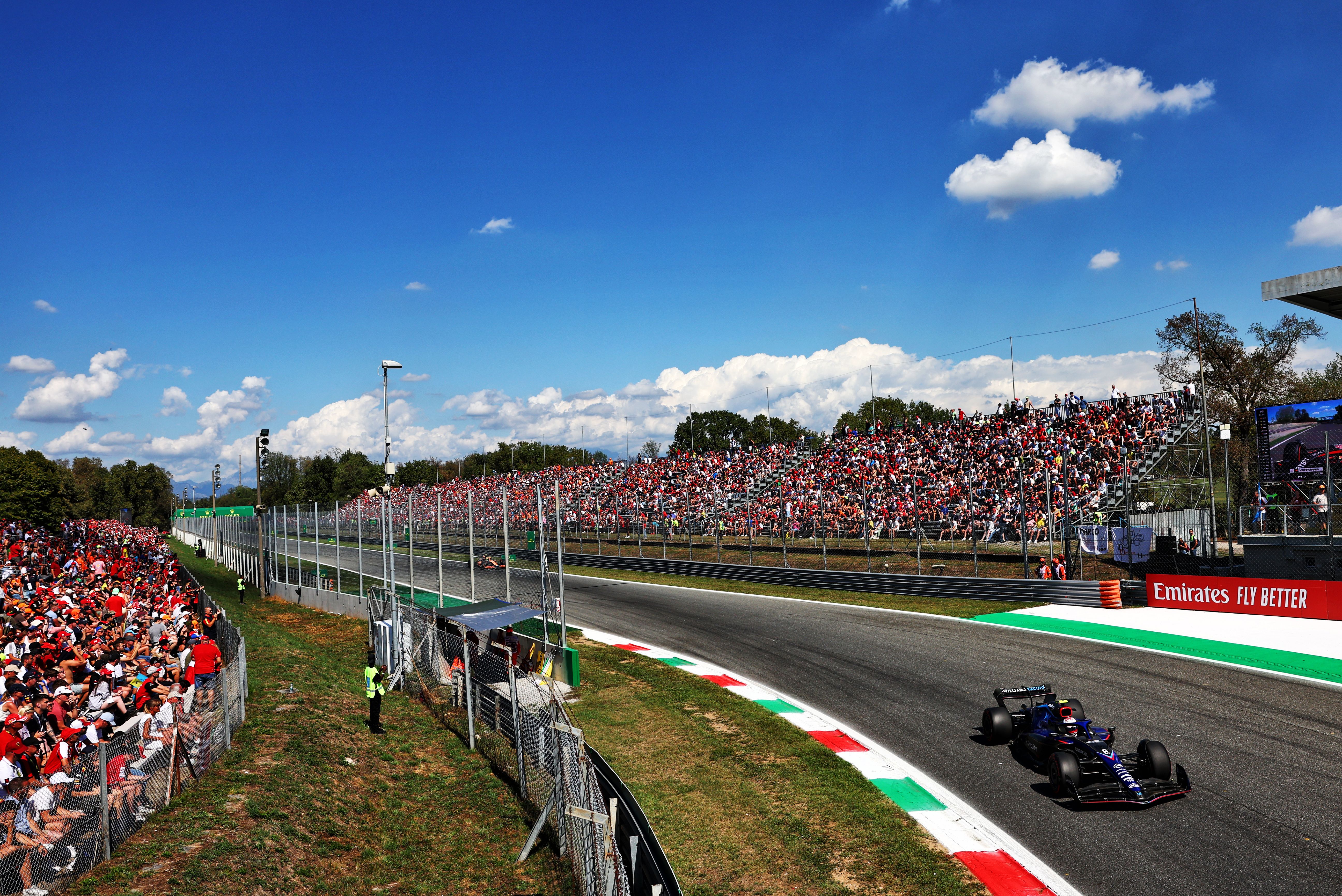 Nicky heads into Curva Alboreto under the Saturday sun