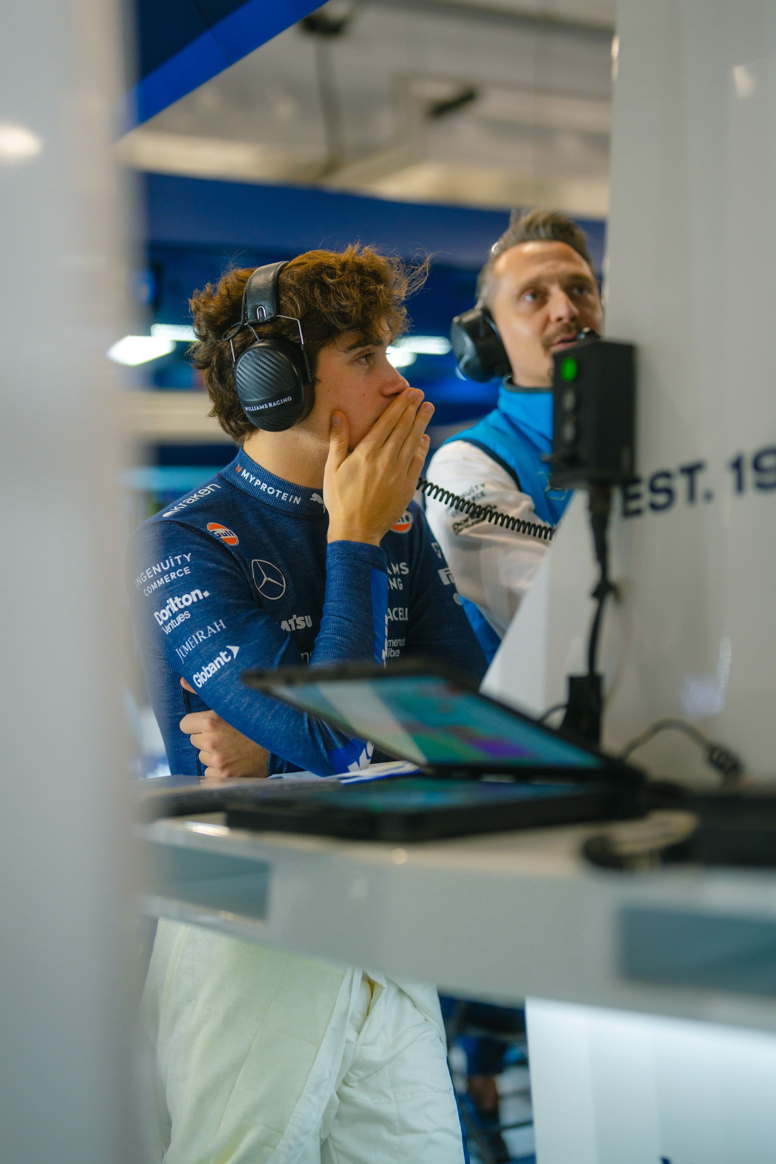 Franco joins Gaetan during the race to continues his learnings.