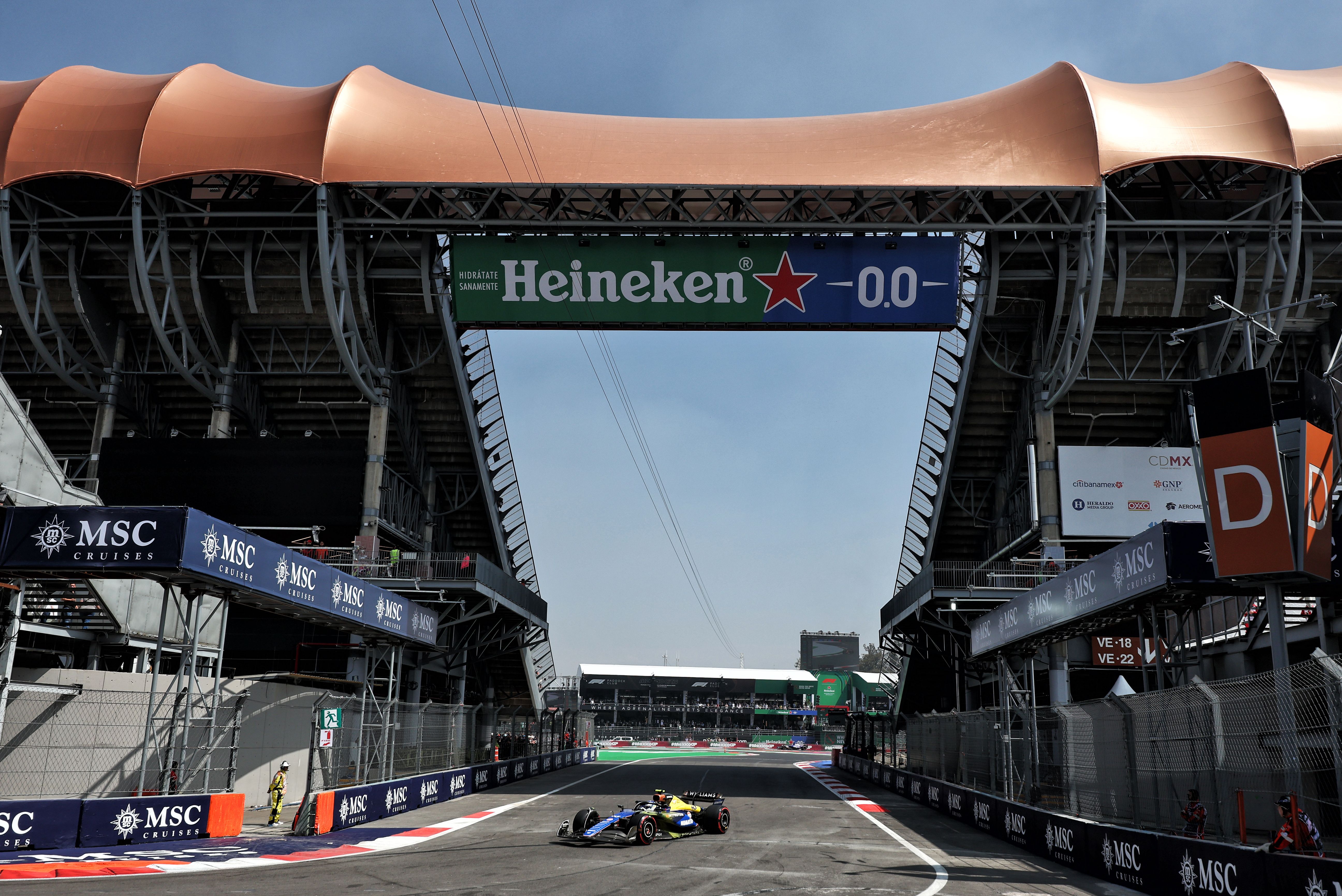 Yellow flow-vis paint accompanied the yellow Mercado Libre engine cover