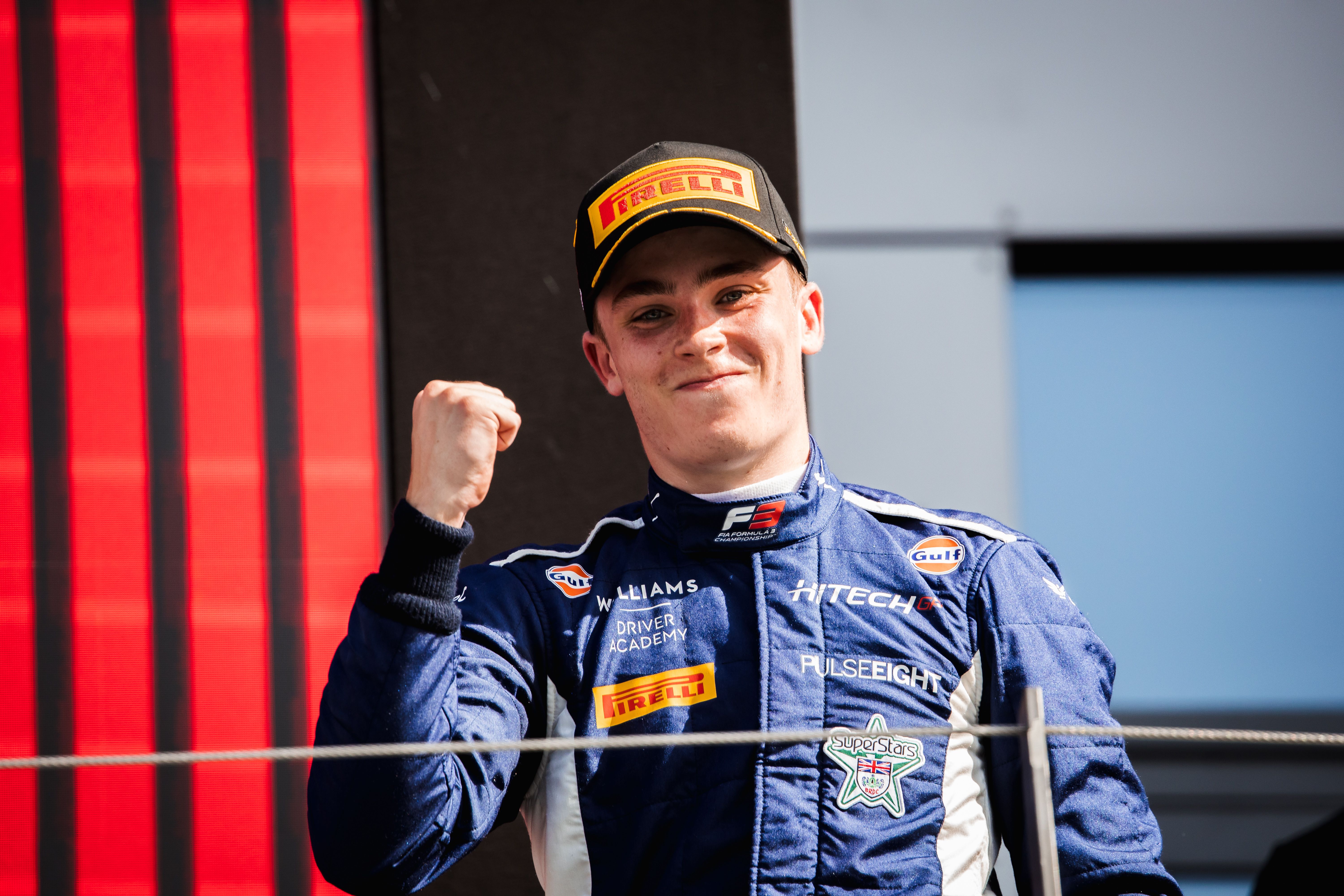 He takes the championship lead with that win.